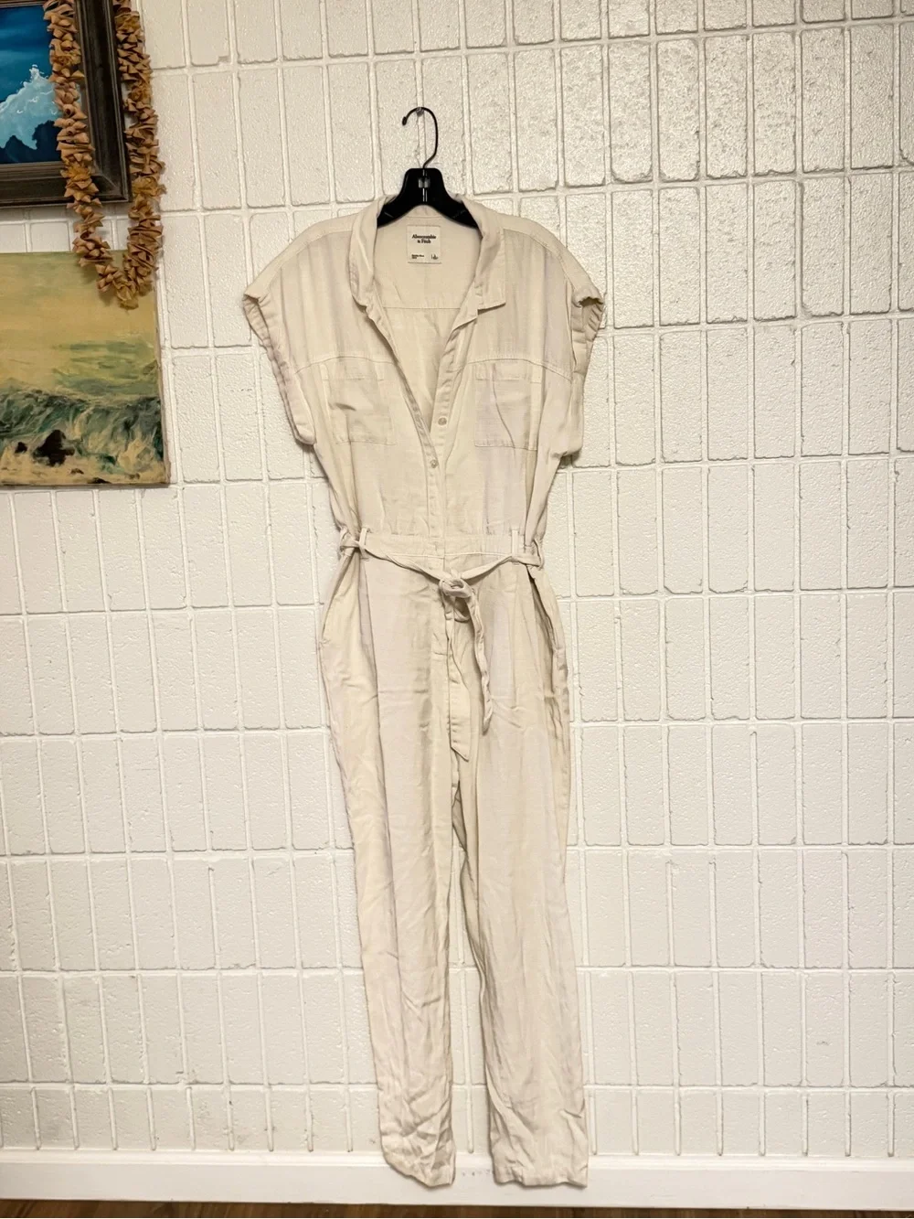 Abercrombie & Fitch Casual Tie-Waist Jumpsuit in Cream - Picture 1 of 4